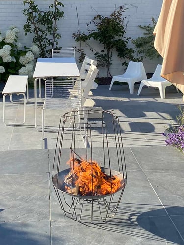 Mood&Fire Brasero HIGH en jardín (Color en la entrega)