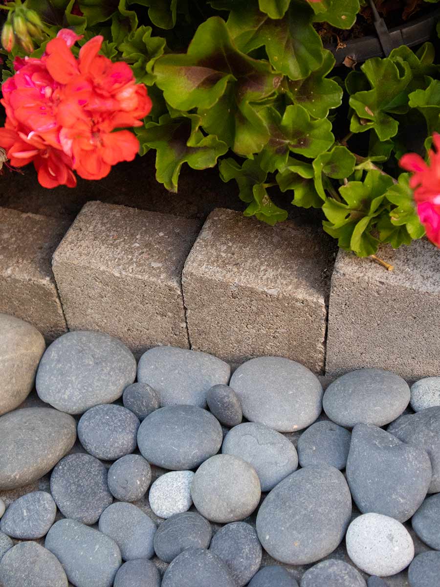 Beach Pebbles Large 30 - 60mm (3 - 6cm) verlegt