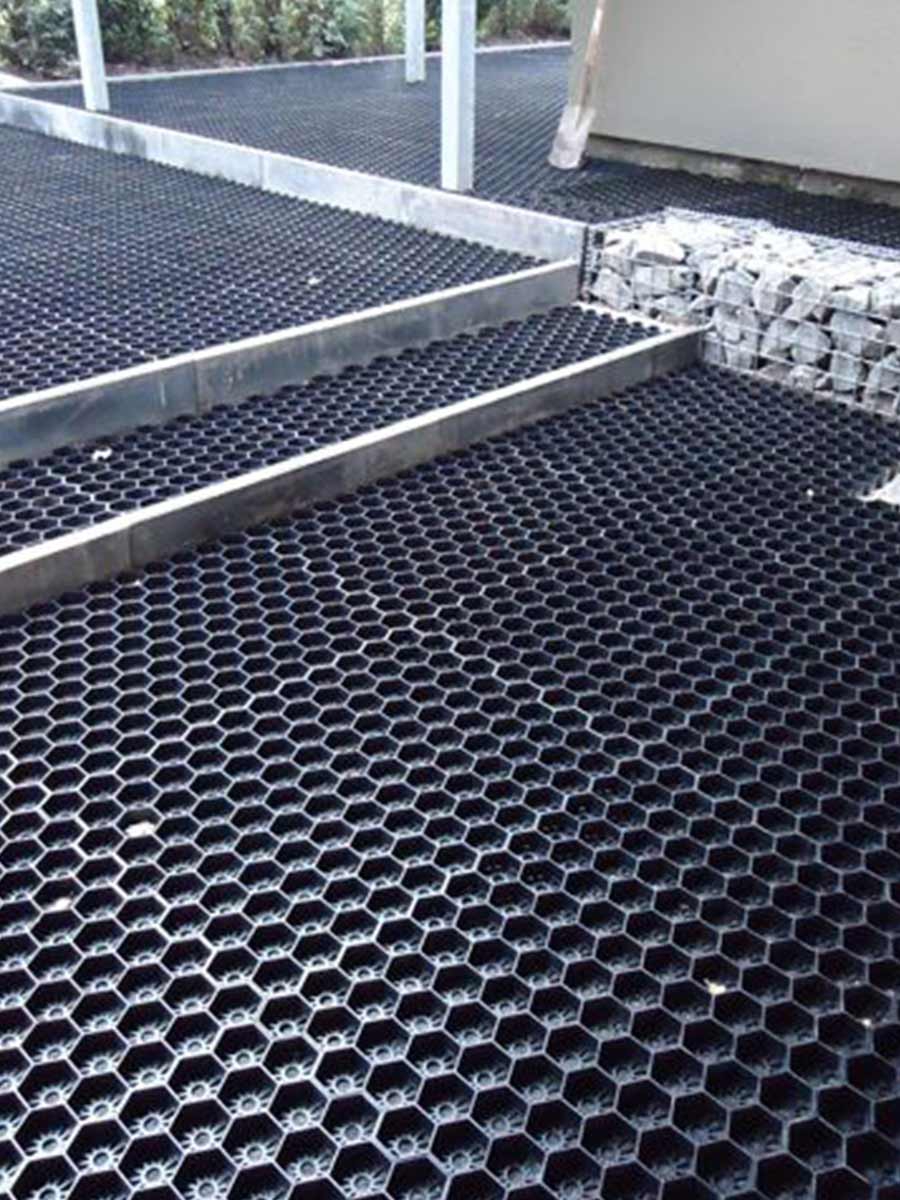 EasyGravel 3XL grindstabilisatie zwart aangelegd