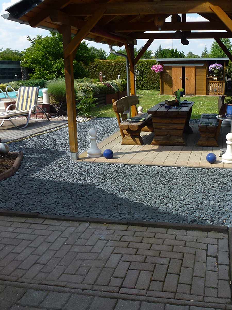 Flat pebbles zwart aangelegd