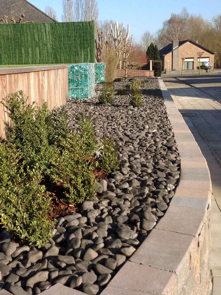 Nero Ebano noir grands galets jardin paysagé