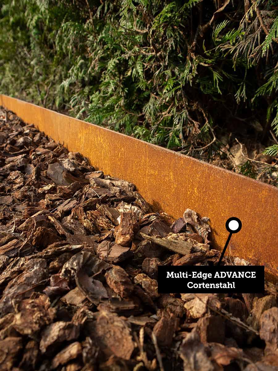 Rindenmulch 25 - 40mm verlegt mit Multi-Edge Advance Cortenstahl