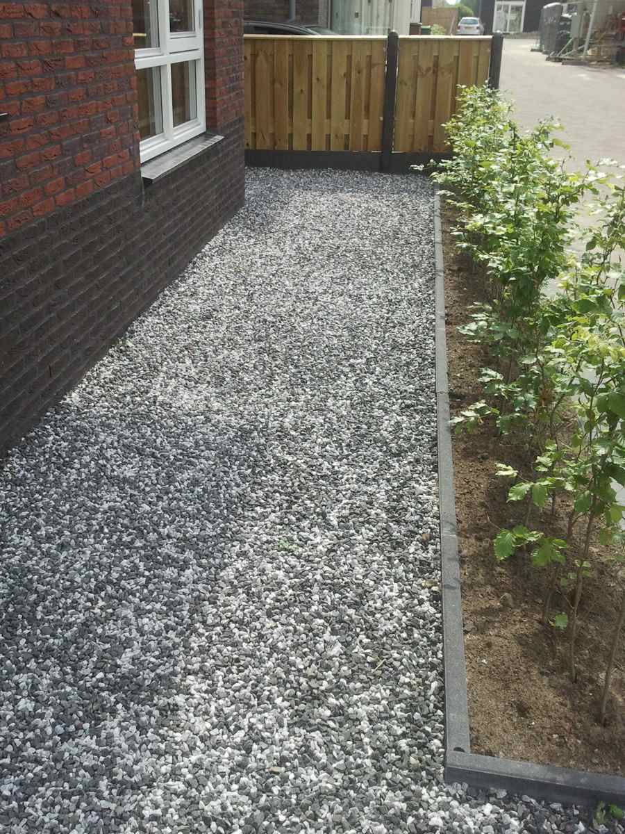 Zebra split 8 - 16 tuinpad aangelegd