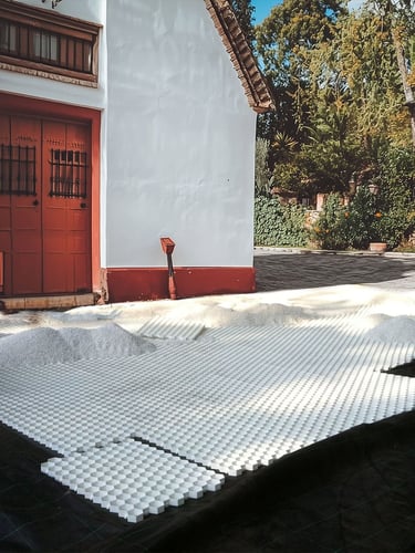 Estabilizador de cascalho Easygravel 3XL branco instalada