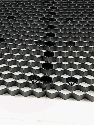 EuroGravel Kiesgitter PLUS mit Unkrautvlies schwarz Verlegung