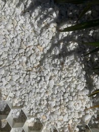 Oferta 4 paletes completas de Eurogravel PLUS branco (170,2m² = 10,79€ por m²)