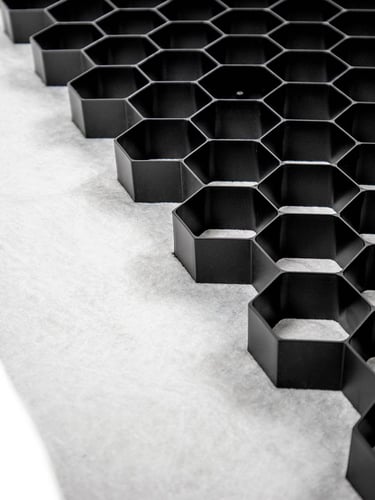 Geoceldas EuroGravel PLUS negro estabilizadores de grava detalle