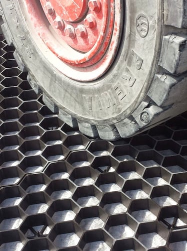 Stabilisateurs de gravier EuroGravel PRO noir par m2