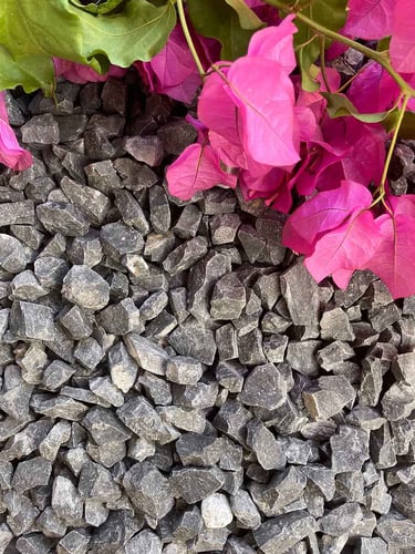 Gravilha Cinzento-Escuro instalada