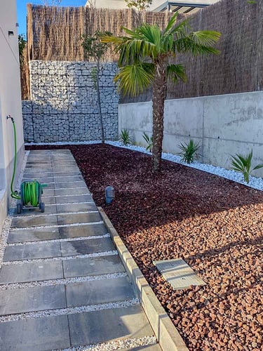 Gravilha Vulcânica Vermelha instalada