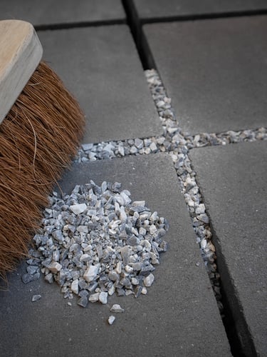 Inveegsplit grijs aangelegd