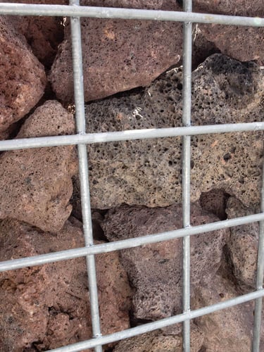 Lava Bruchsteine 80 - 150mm (8 - 15cm) verlegt