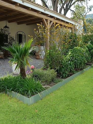 Multi-Edge ADVANCE galvanisé, jardin aménagé