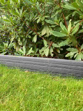 Bordura Multi-Edge ECO Recto 2m gris, Altura 20cm instalada
