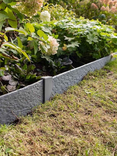 Multi-Edge ECO Stakes Grey landscaped