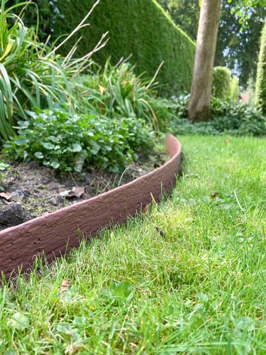 Bordura Multi-Edge ECO Rollo 10m Marrón - Corten, Altura 10cm instalada
