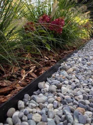 Bordura Multi-Edge Flex instalada jardin
