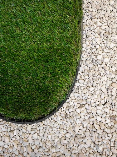 Bordura Multi-Edge Flex instalada curva