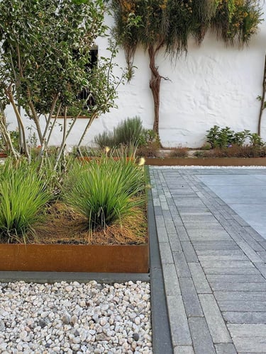 Mulit-Edge METAL Corten instalado 