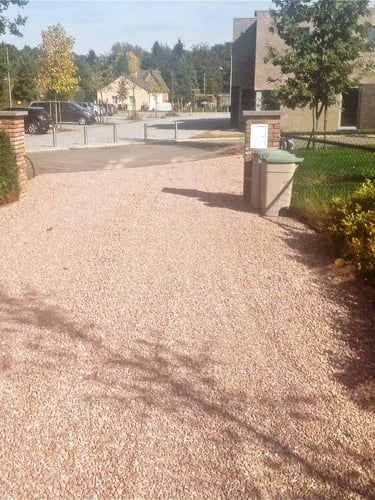 Rouge Belge gravier concassé 8 - 16mm jardin paysagé 