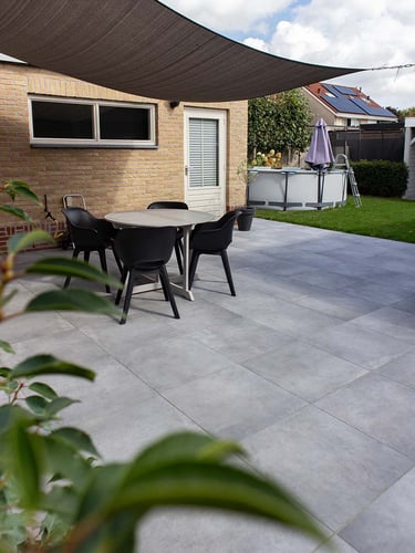 Ultra Solid Grey 60x60x3cm paysagé