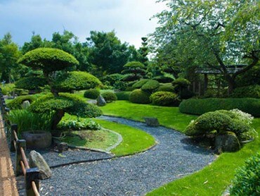 Jardín con gravilla de estilo zen