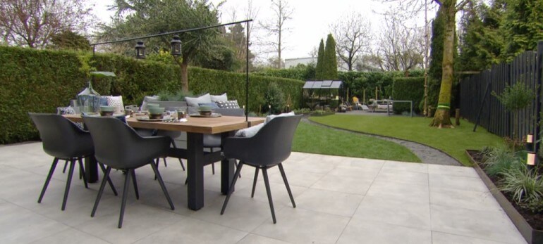 Basalt aangelegd tuin Mijnsheerenland